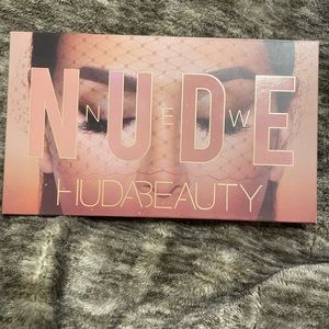 huda beauty new nude eyeshadow palette